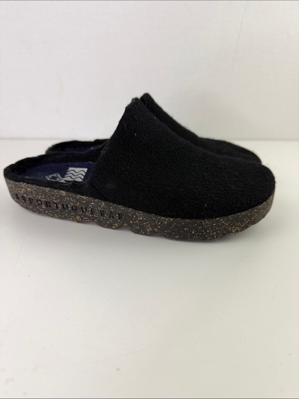 Slip-On Felt Mules with Speckled Cork-Effect Sole — Black